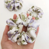 Scrunchies de seda del pelo de 19m m de la impresión de Digitaces del diseño floral de encargo